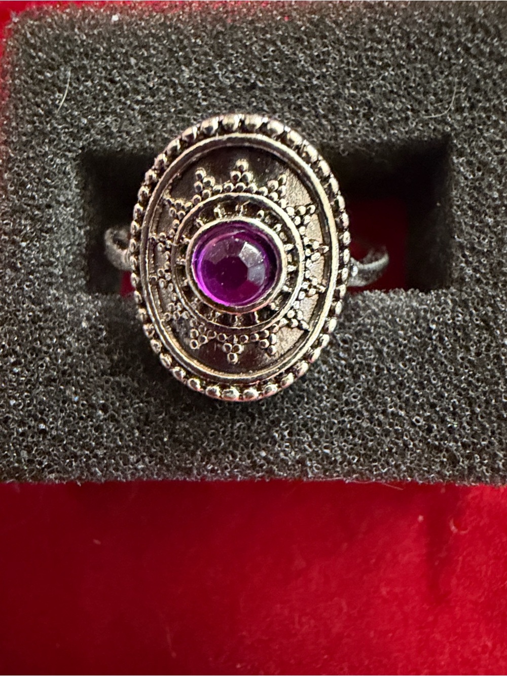 Silver-Tone Purple Oval Filigree Ring, SZ 7.5, (J296)
